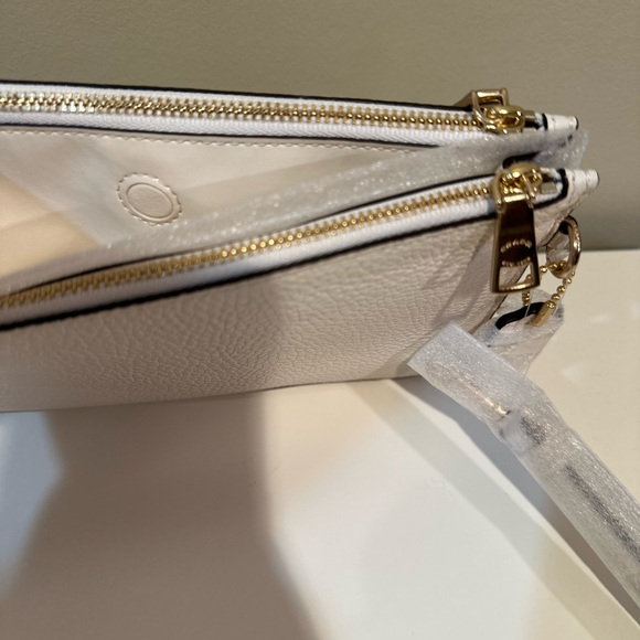 Coach Cream Leather Wristlet with Bow Accent - Picture 6 of 6